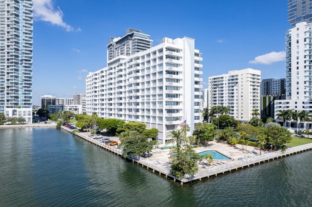 biscayne 21 condominium association news